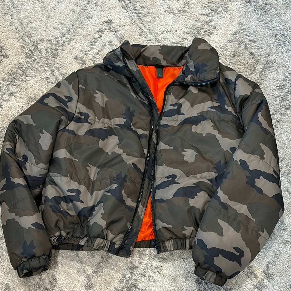 Cropped Army Puffer Coat